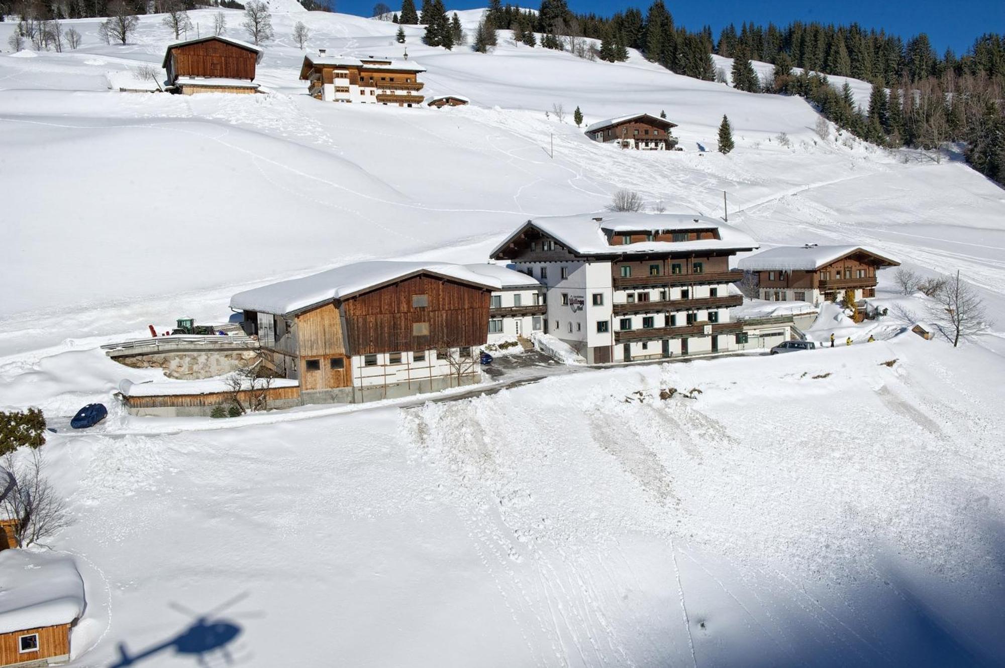 Ski In-Ski Out - Gaestehaeuser Saalbach-Hinterglemm - Wallegghof Christianhof Buitenkant foto