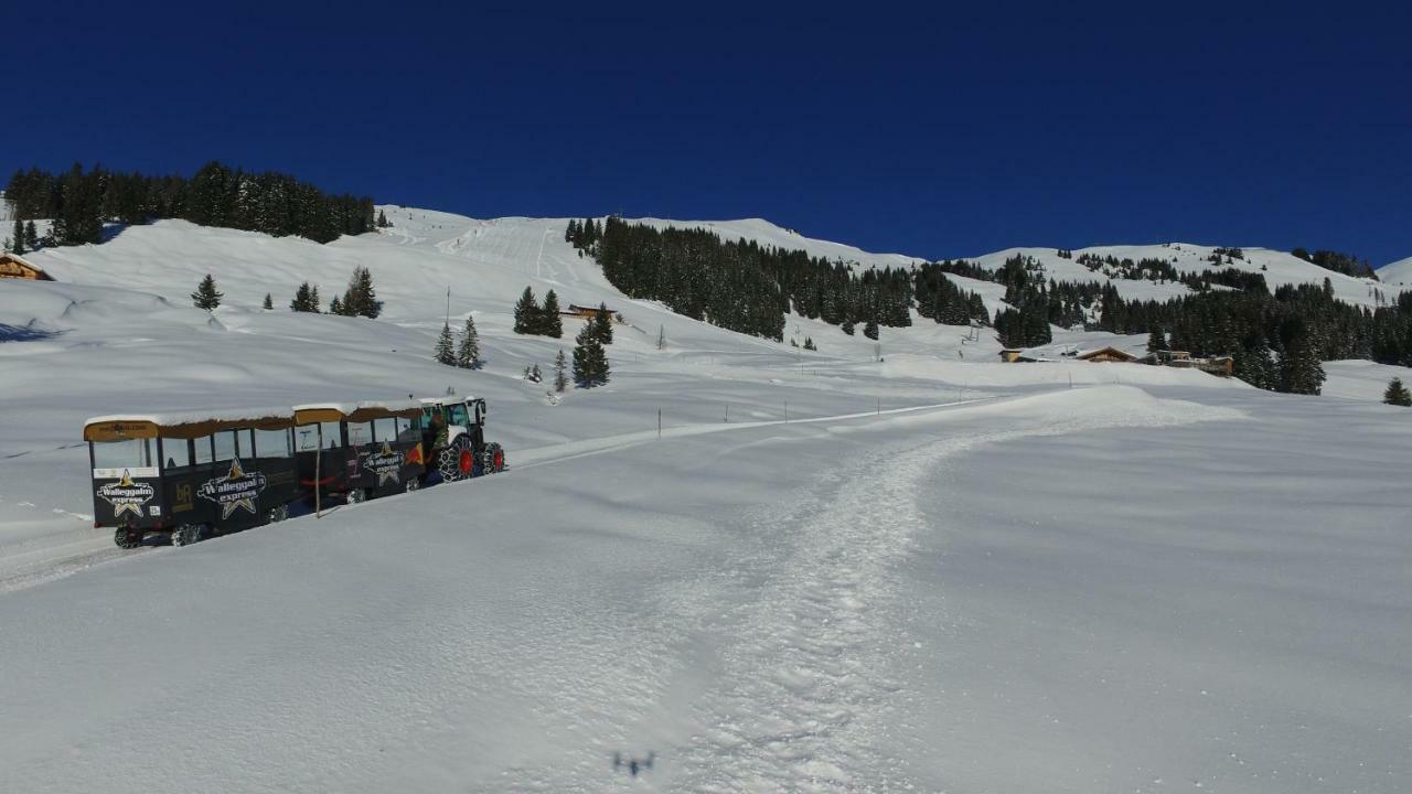 Ski In-Ski Out - Gaestehaeuser Saalbach-Hinterglemm - Wallegghof Christianhof Buitenkant foto